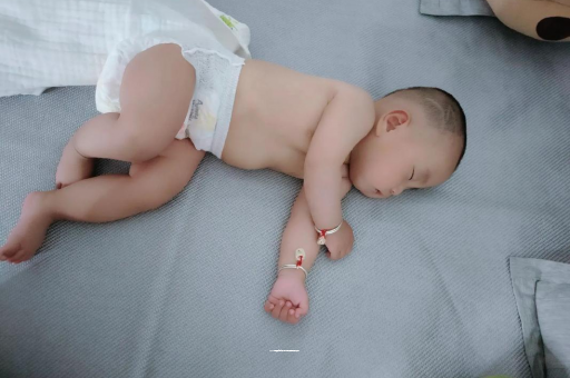 丽江宝宝口水多怎么回事